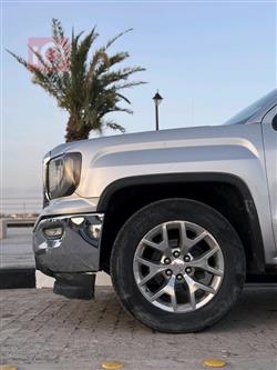 GMC Sierra